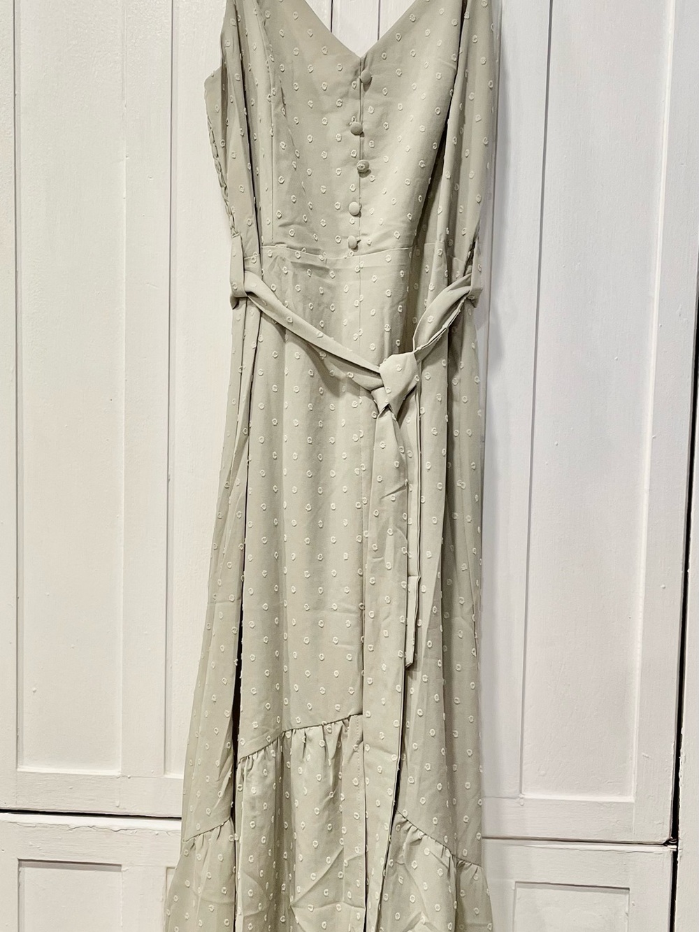 Red Leaf Sage Green Swiss Dot Maxi Dress NWT Adjustable Straps Tie Waist Size L - Picture 2 of 9